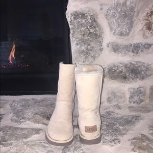 Ugg Abree Short Boot